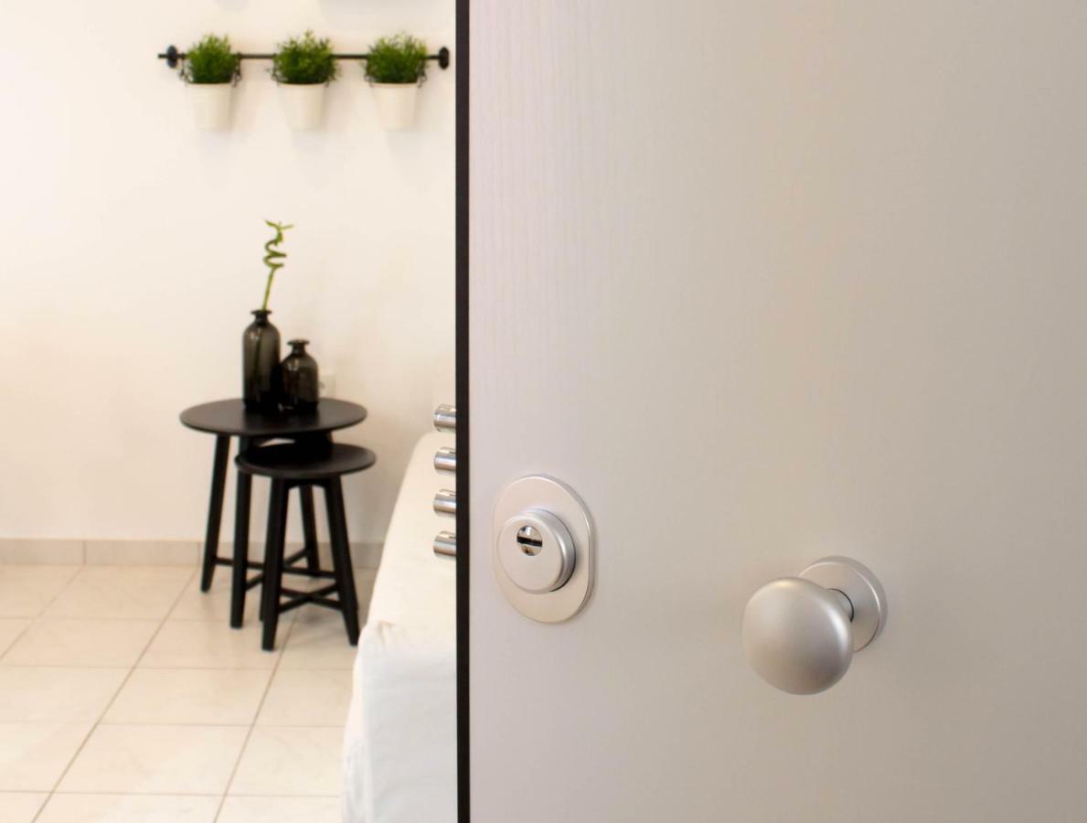 Super Stylish Apartments In Syntagma Square! Athens Exterior photo